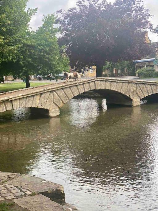 Beautiful Cotswold Couples Retreat Villa Bourton-on-the-Water Exterior foto