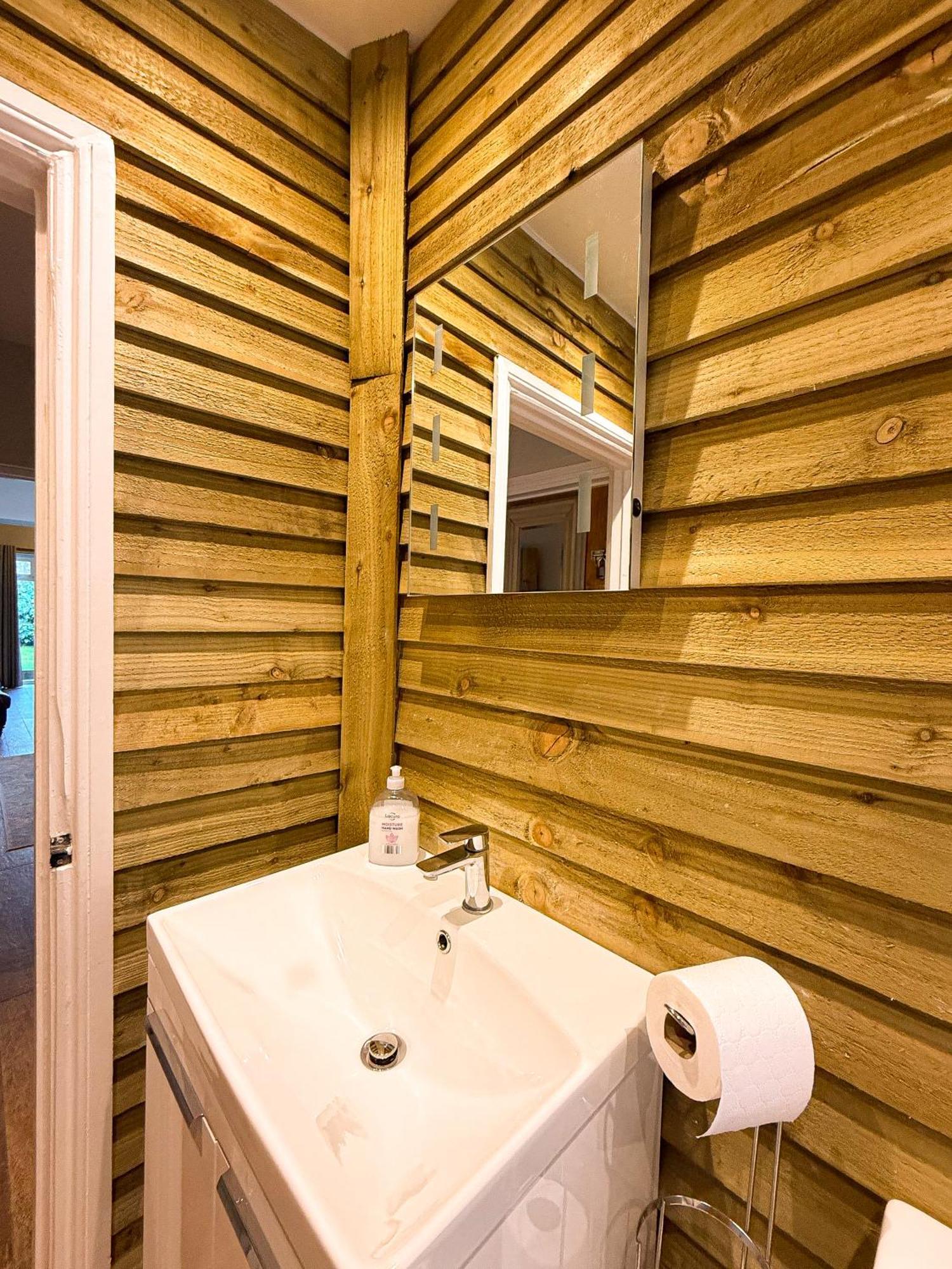Beautiful Cotswold Couples Retreat Villa Bourton-on-the-Water Exterior foto